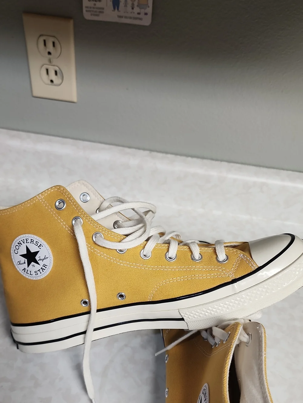 Converse Hi Sunflower Yellow Chuck Taylor All Star High Top M12..W14 number 1137